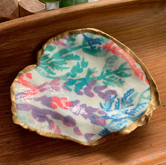 Decoupage Oyster Shell Dish: Coral Pattern