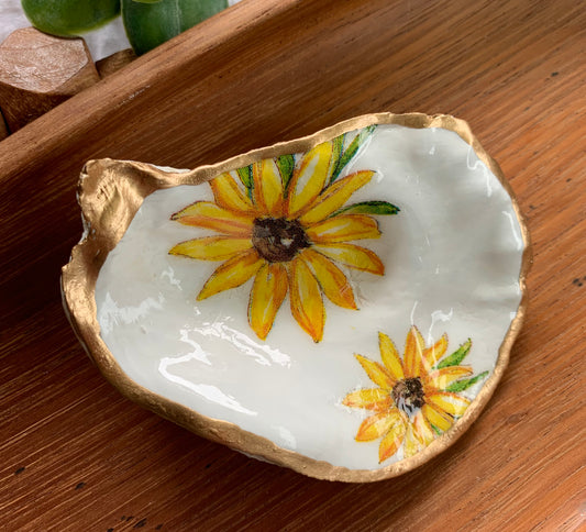 Decoupage Oyster Shell Dish: Black-Eyed Susan